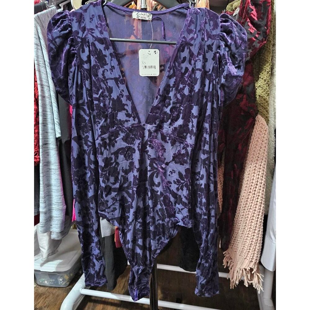 Intimatley Free People Velvet Burnout Top Purple Long sleeve Babydoll Boho XS